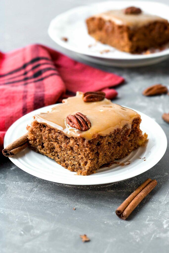 Applesauce cake