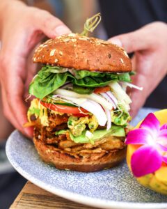 6 BEST Places to Eat Vegan Food in Honolulu, Hawaii