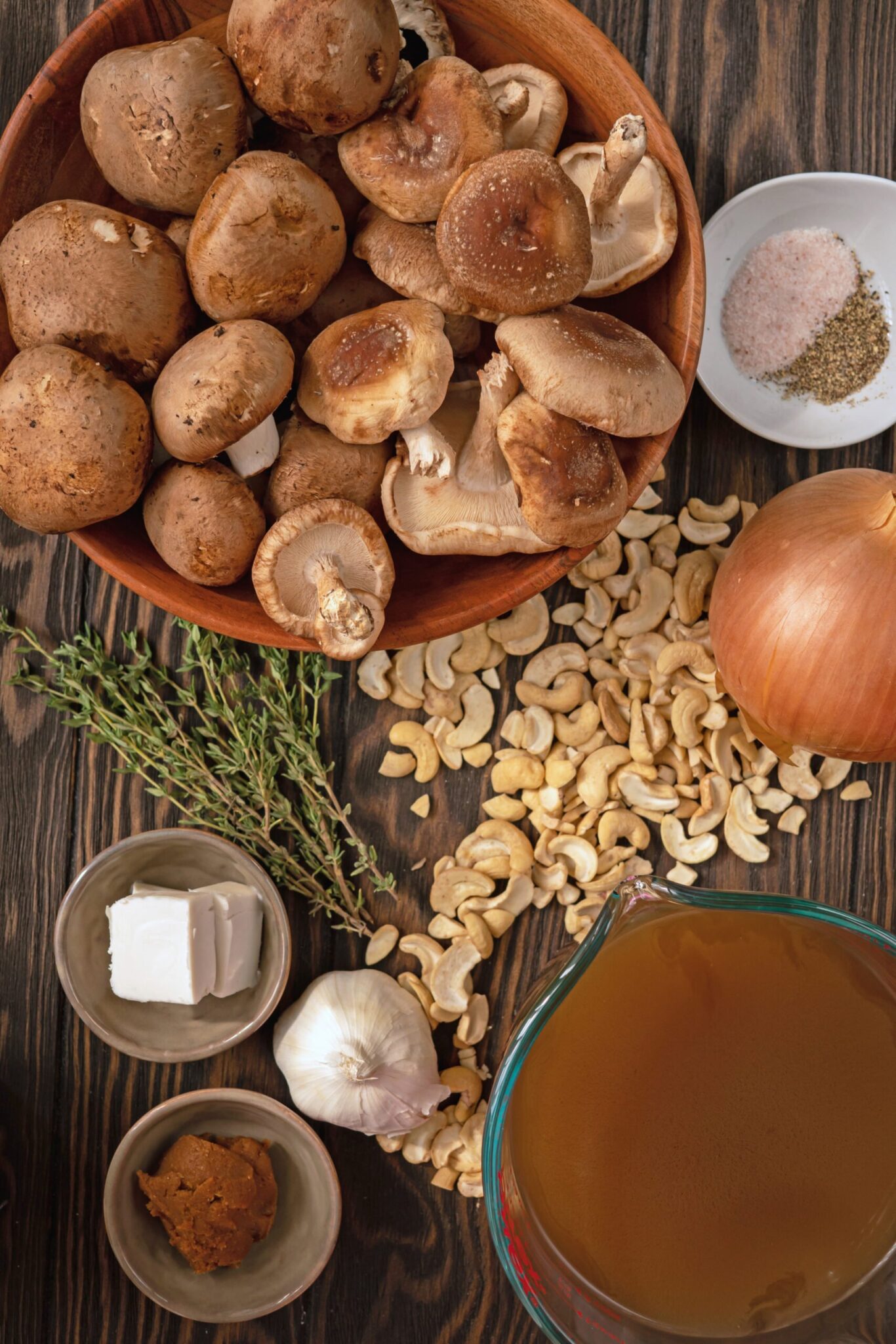 Creamy Vegan Mushroom Soup - ingredients overview