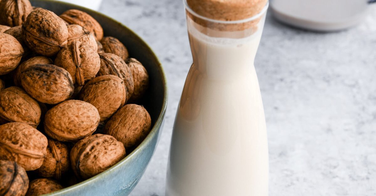 how to make nut milk using a juicer SOCIAL Best of Vegan
