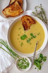 Creamy & Comforting Vegan Potato Leek Soup