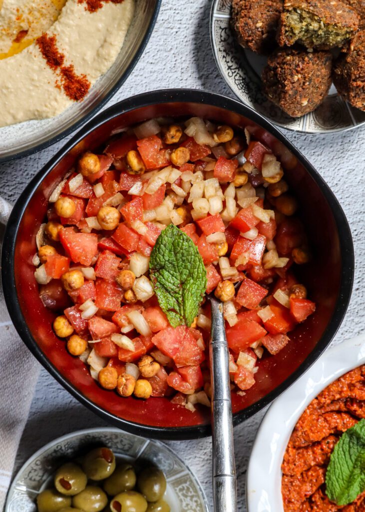 Salata Halabiyyeh (Aleppo Tomato Salad) Middle Eastern recipes