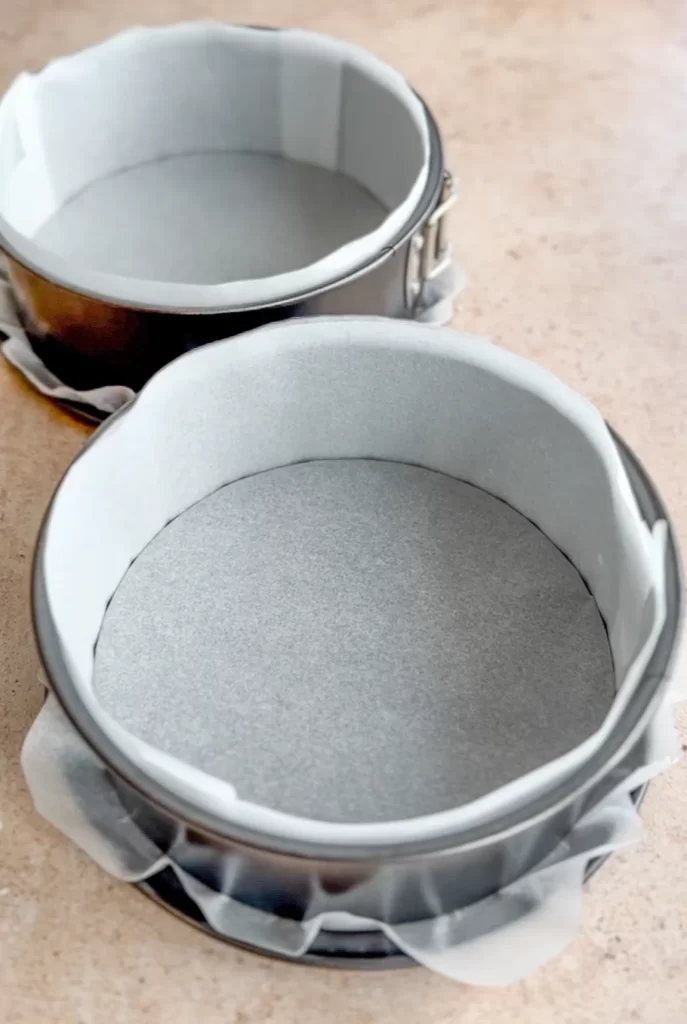 2 lined cake forms