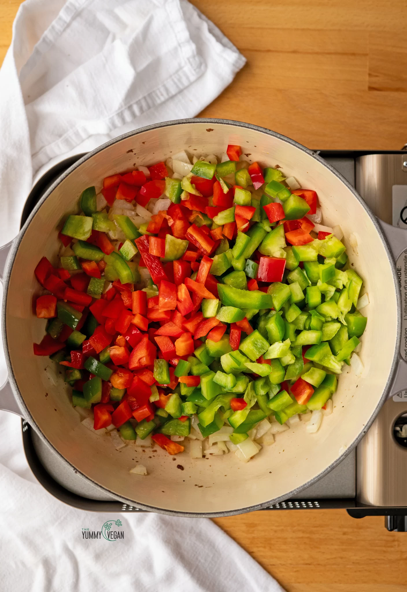 chopped bell peppers in pot